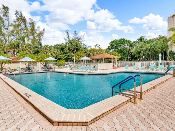 3940 Inverrary Blvd 806A, Fort Lauderdale FL 33319