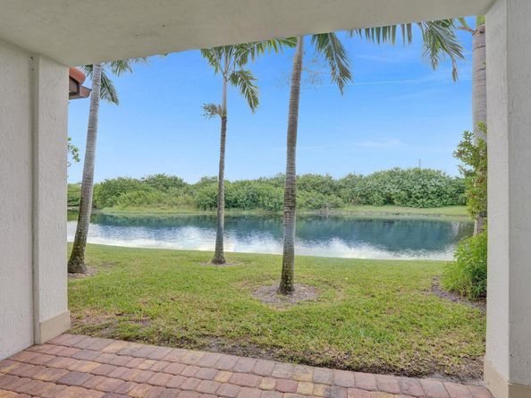 1601 SW 113th Ave, Pembroke Pines FL 33025