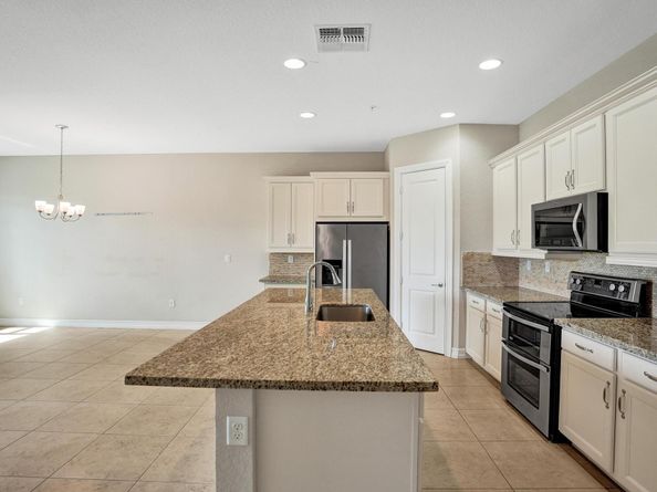 1601 SW 113th Ave, Pembroke Pines FL 33025