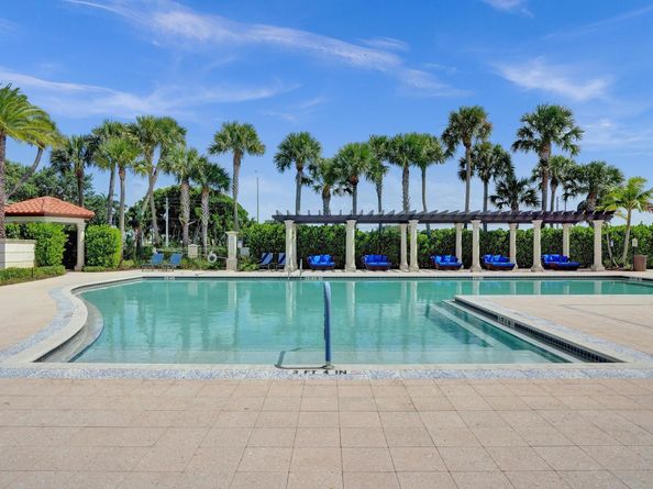 1601 SW 113th Ave, Pembroke Pines FL 33025