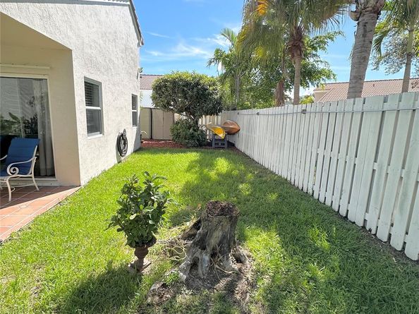 12633 NW 11th Ct, Sunrise FL 33323