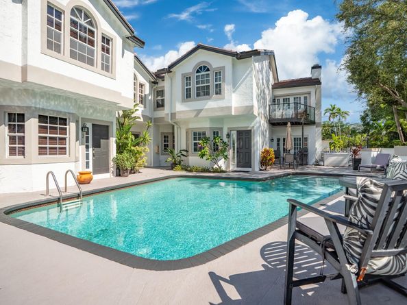 1321 Bayview Dr 4, Fort Lauderdale FL 33304