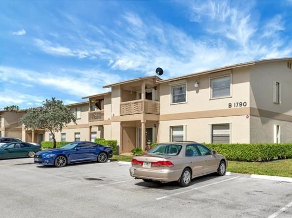 1790 Abbey Road 104, West Palm Beach FL 33415