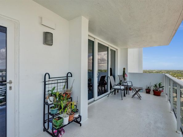 2715 N Ocean Blvd 17F, Fort Lauderdale FL 33308