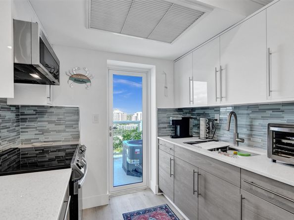 2715 N Ocean Blvd 17F, Fort Lauderdale FL 33308
