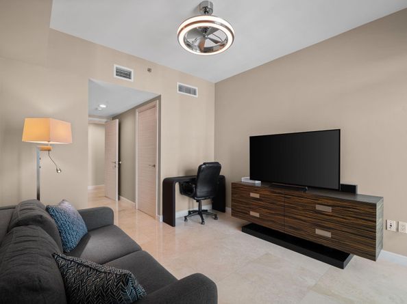 101 S Fort Lauderdale Beach Blvd 2402, Fort Lauderdale FL 33316