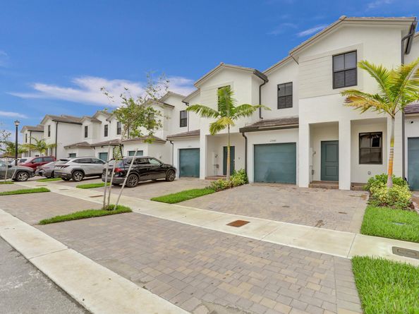 23061 SW 128th Place, Miami FL 33170