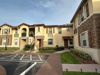1575 NE 33 Av