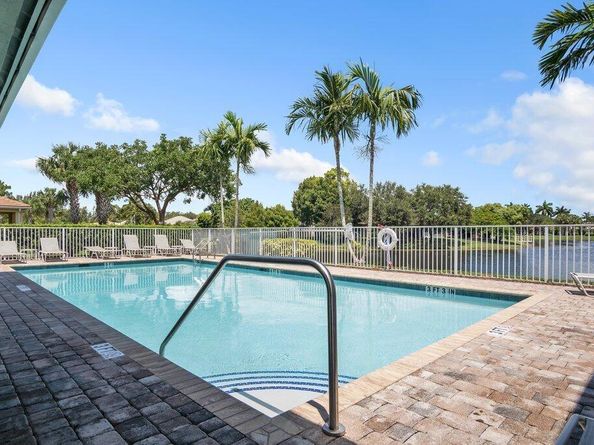 11971 Cypress Key Way, Royal Palm Beach FL 33411
