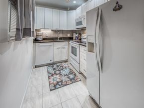 2960 Lake Osborne Drive 206, Lake Worth Beach FL 33461