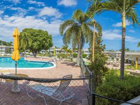 2960 Lake Osborne Drive 206, Lake Worth Beach FL 33461