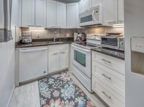 2960 Lake Osborne Drive 206, Lake Worth Beach FL 33461