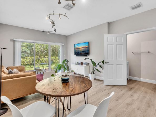 2529 NW 31st Ct 2529, Oakland Park FL 33309