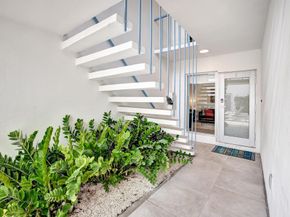 625 NE 13th Avenue, Fort Lauderdale FL 33304