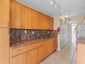 3550 Blue Lake Dr 105, Pompano Beach FL 33064