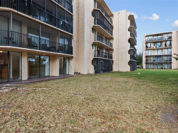 3550 Blue Lake Dr 105, Pompano Beach FL 33064