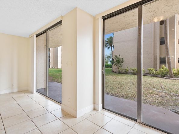 3550 Blue Lake Dr 105, Pompano Beach FL 33064