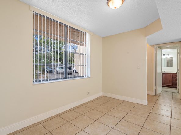 3550 Blue Lake Dr 105, Pompano Beach FL 33064