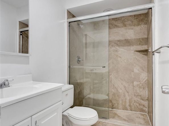 4000 N Hills Dr 38, Hollywood FL 33021