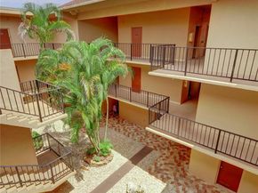 4000 N Hills Dr 38, Hollywood FL 33021