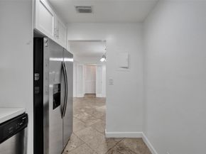 4000 N Hills Dr 38, Hollywood FL 33021