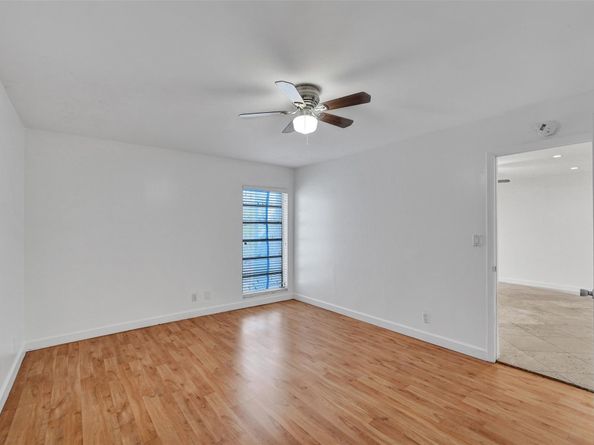 4000 N Hills Dr 38, Hollywood FL 33021