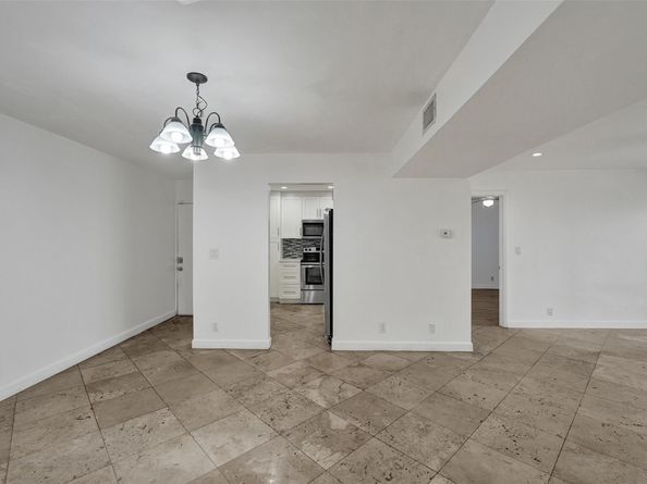 4000 N Hills Dr 38, Hollywood FL 33021