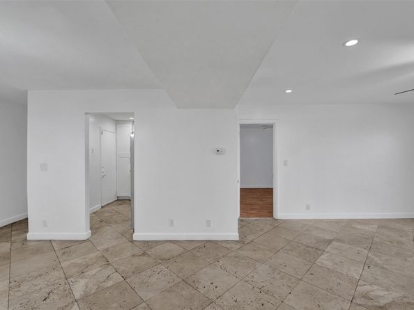 4000 N Hills Dr 38, Hollywood FL 33021