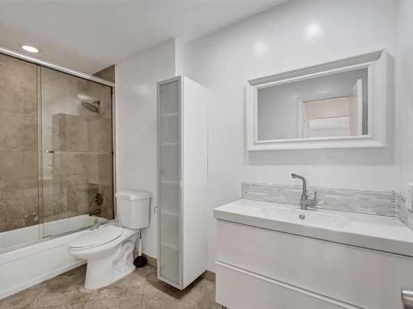 4000 N Hills Dr 38, Hollywood FL 33021