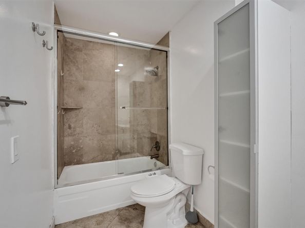 4000 N Hills Dr 38, Hollywood FL 33021