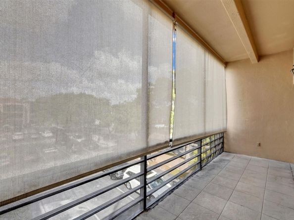 4000 N Hills Dr 38, Hollywood FL 33021