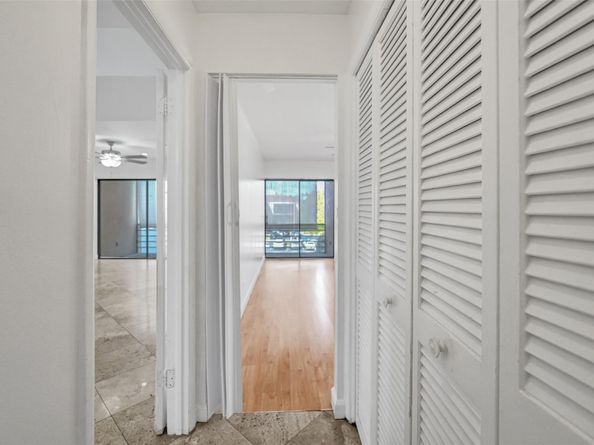 4000 N Hills Dr 38, Hollywood FL 33021