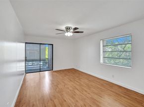 4000 N Hills Dr 38, Hollywood FL 33021
