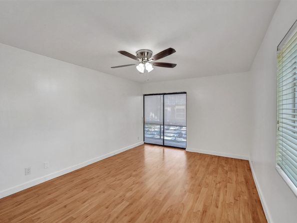 4000 N Hills Dr 38, Hollywood FL 33021