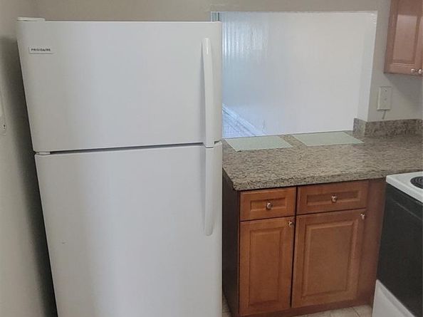 9421 SW Evergreen Pl 102, Davie FL 33324