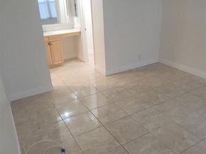 9421 SW Evergreen Pl 102, Davie FL 33324