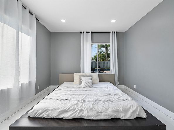 1900 NE 16 Terrace, Fort Lauderdale FL 33305