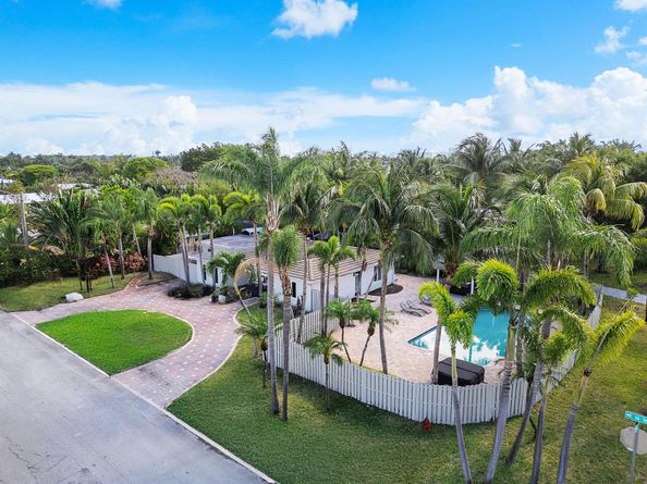 1900 NE 16 Terrace, Fort Lauderdale FL 33305