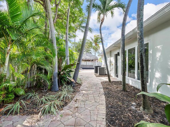 1900 NE 16 Terrace, Fort Lauderdale FL 33305