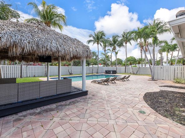 1900 NE 16 Terrace, Fort Lauderdale FL 33305