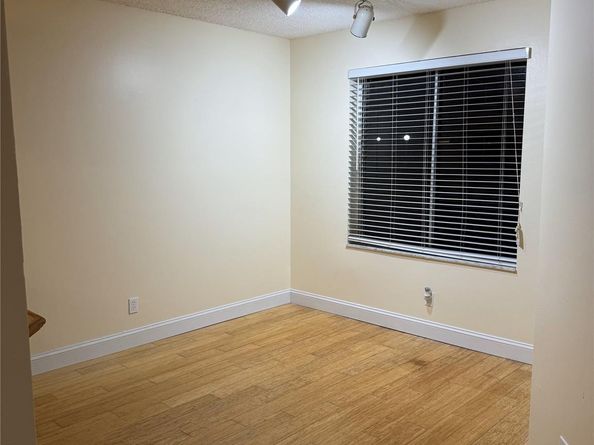 1094 Coral Club Dr 1094, Coral Springs FL 33071