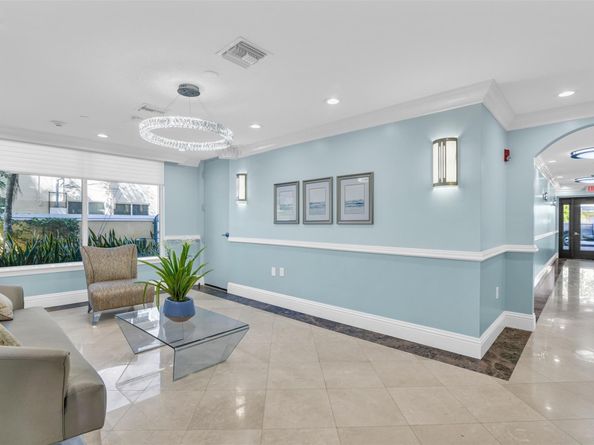 9 NE 20th Ave 403, Deerfield Beach FL 33441