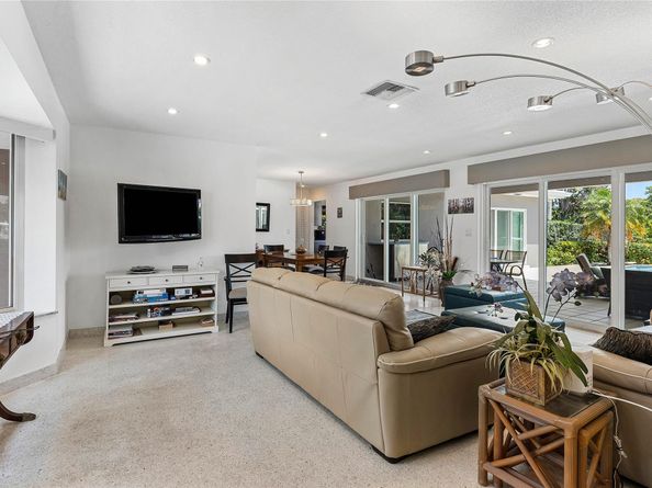 1720 Marietta Dr, Fort Lauderdale FL 33316