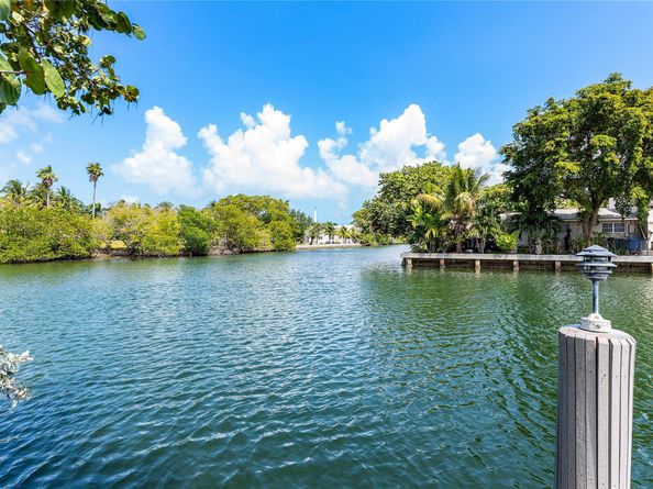 1720 Marietta Dr, Fort Lauderdale FL 33316