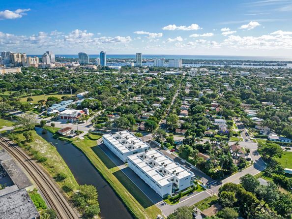 1941 Dock Street, West Palm Beach FL 33401