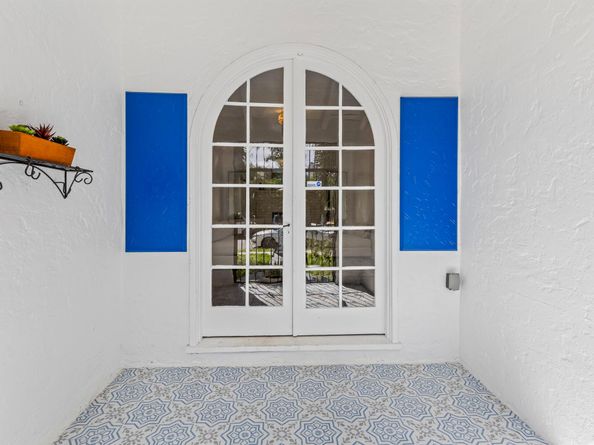 435 35th Street, West Palm Beach FL 33407