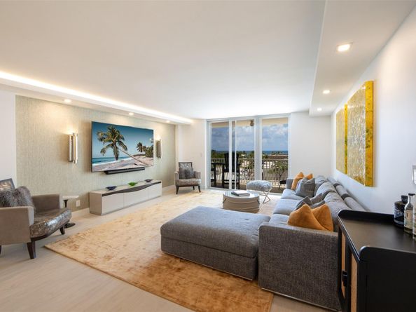 1 Las Olas Circle 404, Fort Lauderdale FL 33316