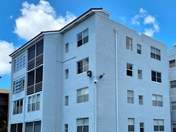2840 Somerset Dr 208M, Lauderdale Lakes FL 33311