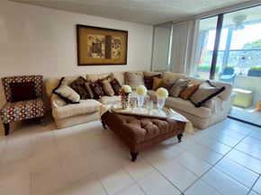 2840 Somerset Dr 208M, Lauderdale Lakes FL 33311
