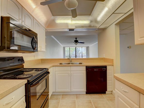 16 Royal Palm Way 202, Boca Raton FL 33432